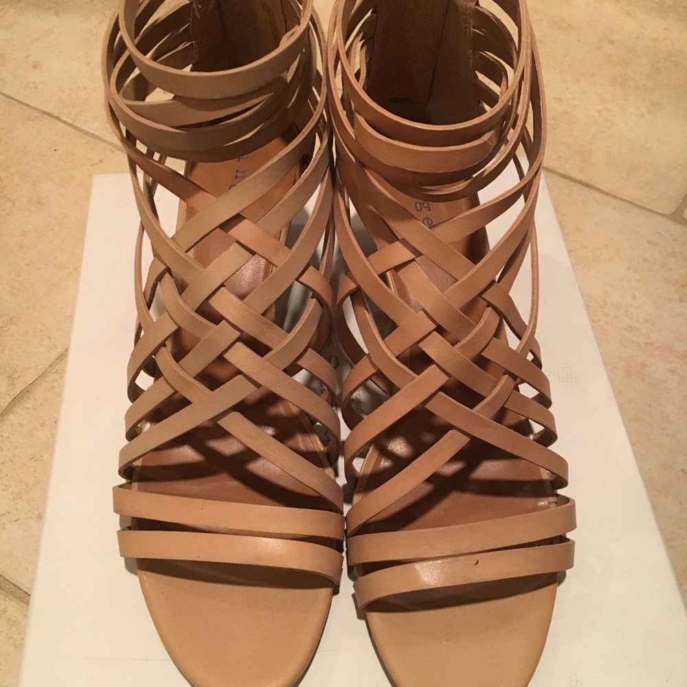 Hinge Wedge Sandal Size 10M
